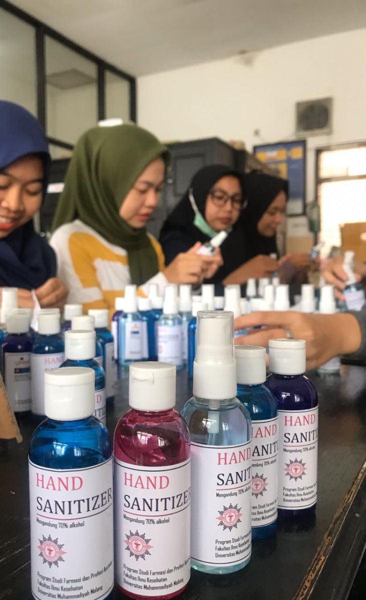 UMM Bikin Hand Sanitizer, Cegah Persebaran Wabah Covid-19