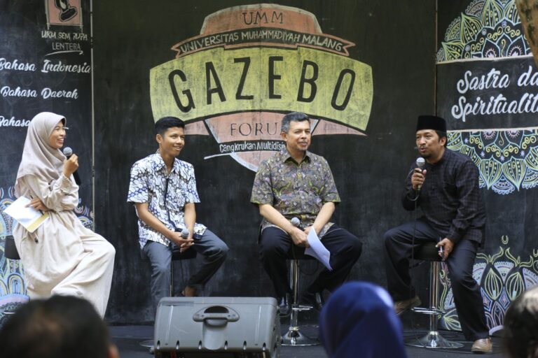 UMM Gazebo Forum, Maknai Spiritualitas Melalui Sastra