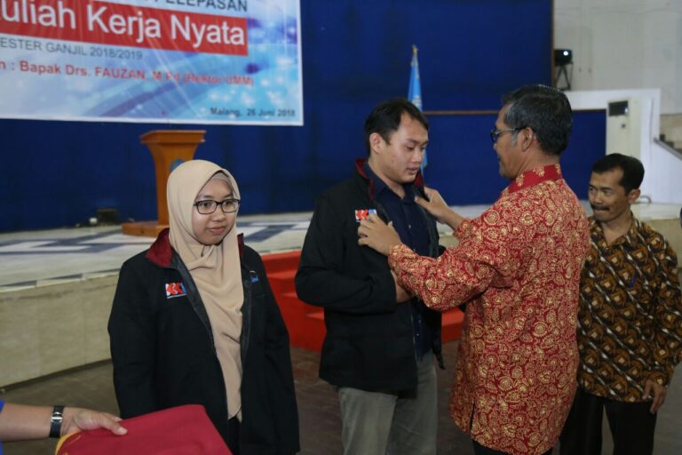 UMM Lepas 4.885 Mahasiswa KKN Mengabdikan Diri di Dalam dan Luar Negeri