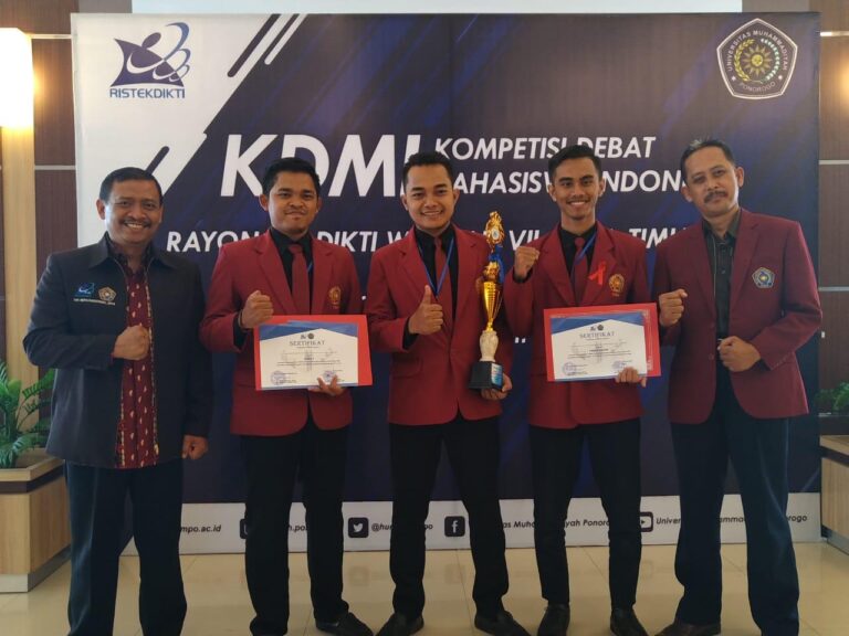 UMM Runner Up Kompetisi Debat Mahasiswa Indonesia