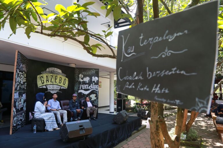 UMM Gazebo Forum Bangun Mahasiswa Sadar Literasi