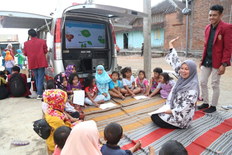 Perkuat Branding Desa Edukasi, Mobil Kaca Mengaspal Ke Desa Ngijo