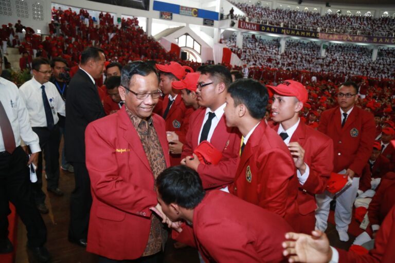 Danrem dan Mahfud MD Bekali Ideologi Mahasiswa Baru UMM 2018
