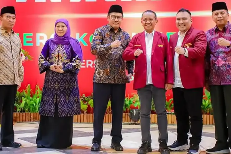 Tanwir IMM Ke-33: Khofifah Dorong Sinergi Pemuda, Sultan Bahas Green Democracy   Artikel ini telah tayang di Surya.co.id dengan judul Tanwir IMM Ke-33: Khofifah Dorong Sinergi Pemuda, Sultan Bahas Green Democracy