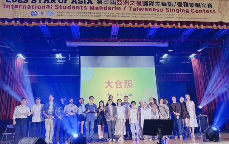 Mahasiswa Psikologi UMM Raih Dua Penghargaan di Mandarin Singing Competition Taiwan