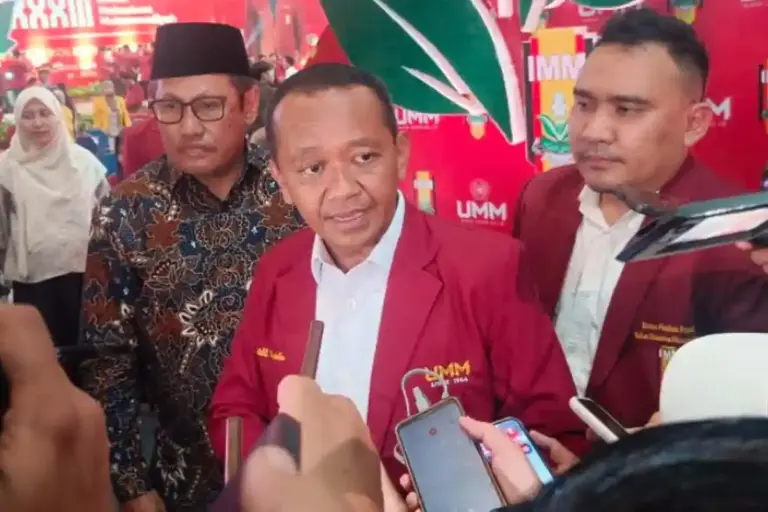 Menteri ESDM Bahlil Turunkan Tim Khusus Selidiki Kasus BBM Bermasalah di Jatim, Minta Waktu