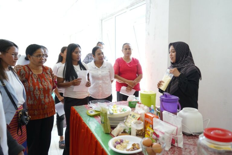 UMM Ajak Masyarakat NTT Turunkan Stunting melalui Pelatihan Pengolahan Nutricorn
