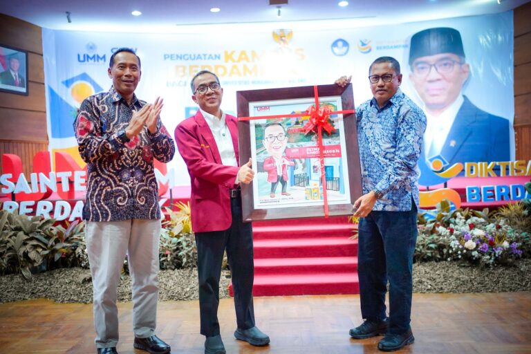 Berikan Motivasi Di Hadapan Dosen UMM, Menteri Diktisaintek Tekankan Riset dan Inovasi Harus Hidup di Masyarakat
