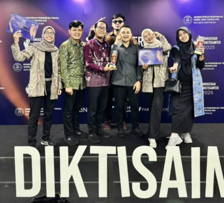 Humas UMM Borong Dua Penghargaan di Anugerah Diktisaintek 2025