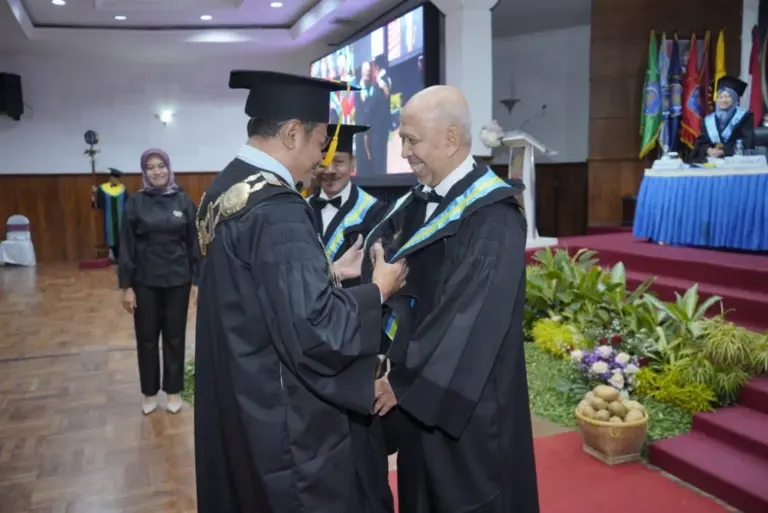 Syarif Husen Dikukuhkan Sebagai Profesor Kentang