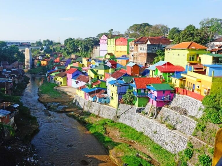 Cerita Dibalik Kampung Warna-Warni Jodipan, Berawal dari Tugas Kuliah Menjadi Ikon Wisata Kota Malang