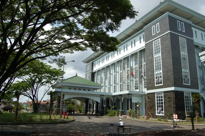 Daftar 10 Universitas Terbaik di Malang Versi EduRank 2026, Kampus Mana Paling Unggul?
