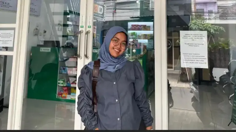 Kisah Mahasiswa Farmasi UMM Bangun Apotek 24 Jam di Malang, Kuliah dan Bisnis Jalan Bersama