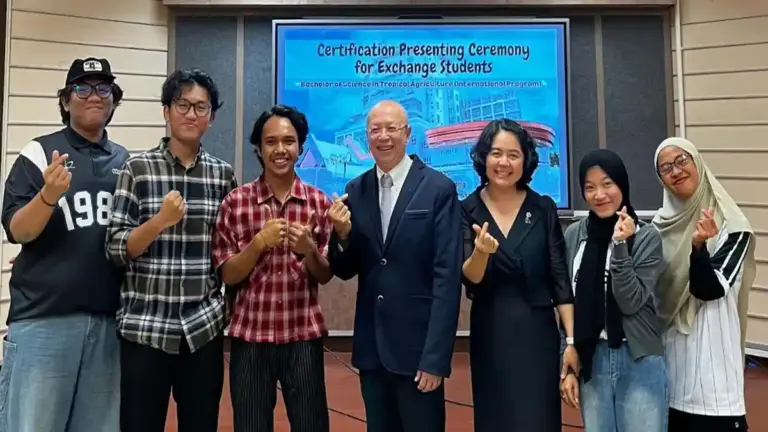 Mahasiswa Agribisnis UMM Dalami Riset Jagung Kelas Dunia di Thailand Selama 5 Bulan