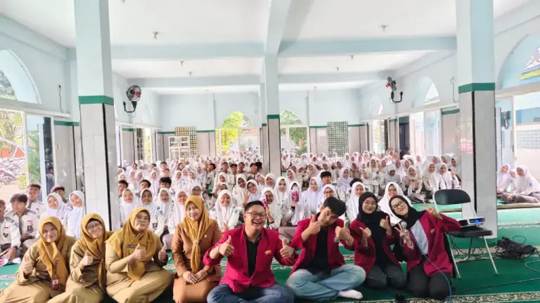 Mahasiswa Sosiologi UMM Kembali ke Sekolah, Kenalkan Dunia Kampus di SMAN 1 Kutorejo