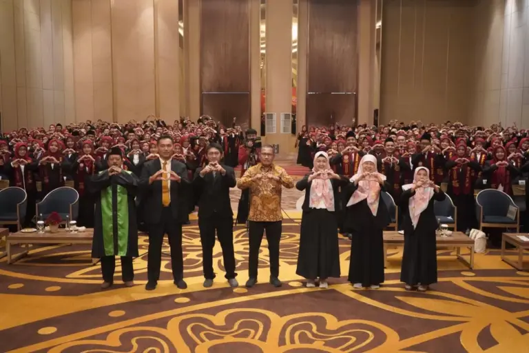 PPG UMM Kukuhkan 3.016 Guru, Siap Wujudkan Indonesia Emas 2045
