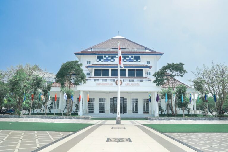 Peta Kampus Terbaik di Jawa Timur 2026 versi Webometrics  Klik untuk baca: https://www.medcom.id/pendidikan/news-pendidikan/Zke1naAk-peta-kampus-terbaik-di-jawa-timur-2026-versi-webometrics Peta Kampus Terbaik di Jawa Timur 2026 versi Webometrics