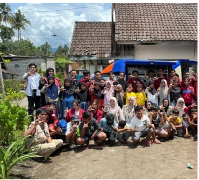 RBC Institute AMF Ajak Anak Desa Karangnongko Cintai Buku