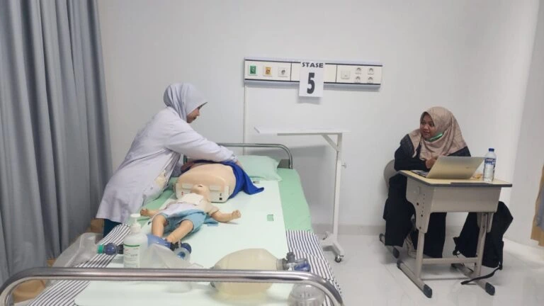 UMM Terapkan OSCE Mini Hospital untuk Uji Kesiapan Mahasiswa Keperawatan
