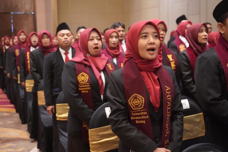 Ribuan Mahasiswa PPG UMM Dikukuhkan, Siap Menggerakkan Transformasi Pendidikan Nasional