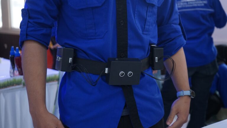 Jawab Isu Inklusivitas, Mahasiswa UMM Hadirkan Wearable Device Sensor untuk Tunanetra