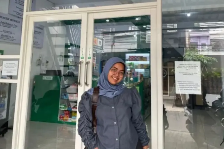 Mandiri di Semester 7, Mahasiswa UMM Ini Berani Wujudkan Apotek Impiannya