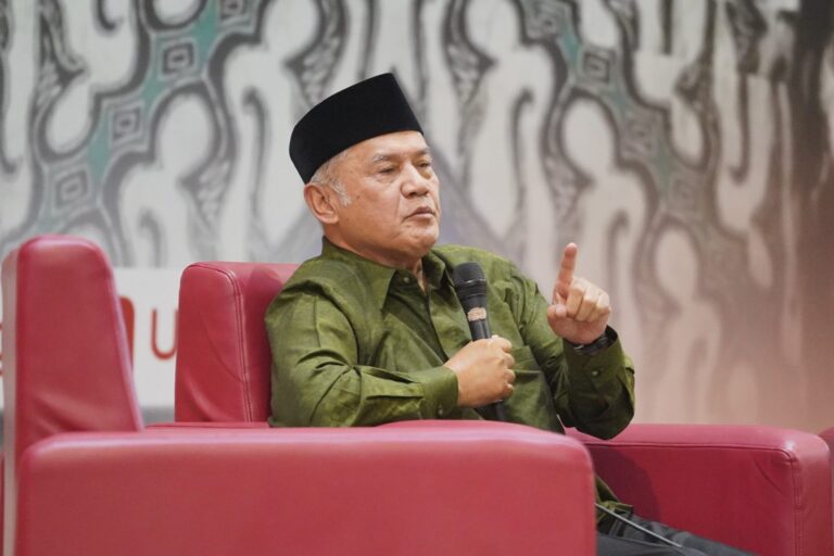 Prof Dadang Kahmad Kritik Ibadah Ritual Tanpa Dampak Sosial