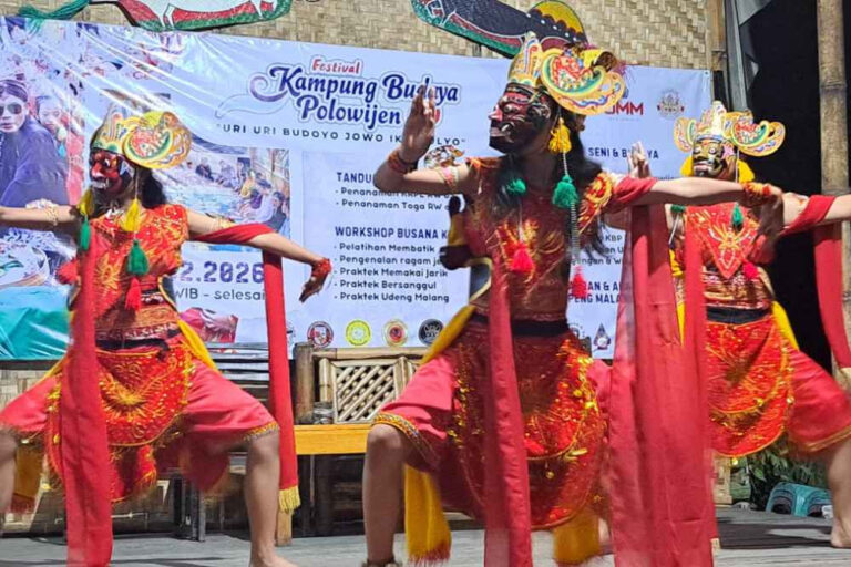 Sahur on The Road di Kampung Budaya Polowijen, Ada Patrol dan Tari Topeng