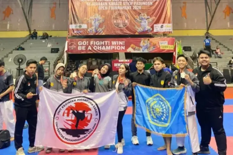 Tampil Gemilang, Tim Karate UMM Borong Enam Medali di Kejuaraan Nasional Piala Kemenpora