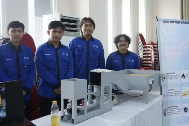 Tetap Optimal di Musim Hujan, Mahasiswa UMM Ciptakan Inovasi Pengering Gabah bagi Petani