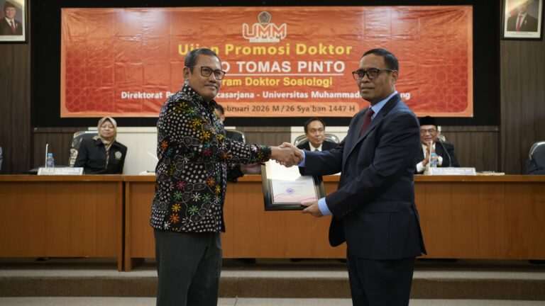 Mantan Menhan Timor-Leste Ini Raih Gelar Doktor Sosiologi Militer di UMM