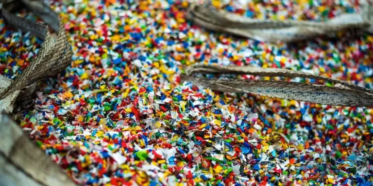 Gejolak Geopolitik Picu Lonjakan Harga Kemasan, UMKM Didorong Setop Plastik Sekali Pakai
