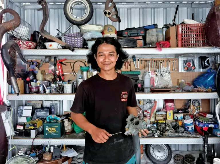 Pemberdayaan ala Anvil Paron, dari Besi Karat Jadi Mengkilat, Berdikari Tak Harus Dimulai dengan Modal Besar dan Gedung Mewah