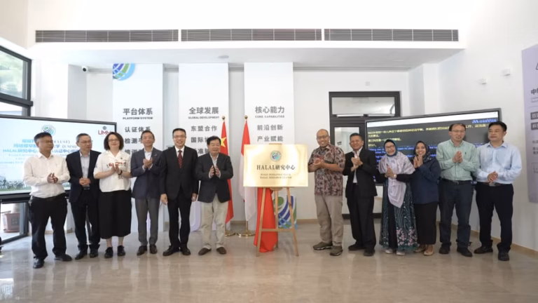 USTF dan Universitas Muhammadiyah Malang Resmikan Pusat Penelitian dan Sertifikasi halal di Tiongkok