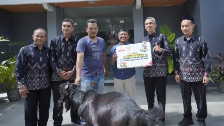 UMM Salurkan Puluhan Hewan Kurban dari Malang Raya hingga Sumbawa