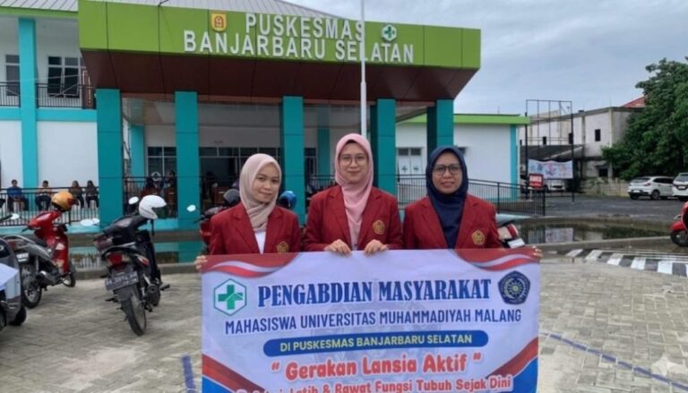 Gerak Lansia Aktif, Inovasi Mahasiswa RPL Fisioterapi UMM Jaga Kemandirian di Usia Senja
