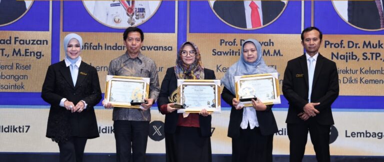 UMM Sabet Anugerah Kampus Unggulan LLDIKTI VII 2026 Lewat Capaian Hibah Riset Terbanyak
