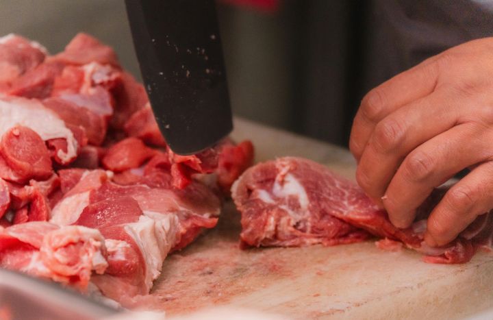 Daging Kurban Bukan Penyebab Asam Urat dan Kolesterol? Ini Penjelasannya