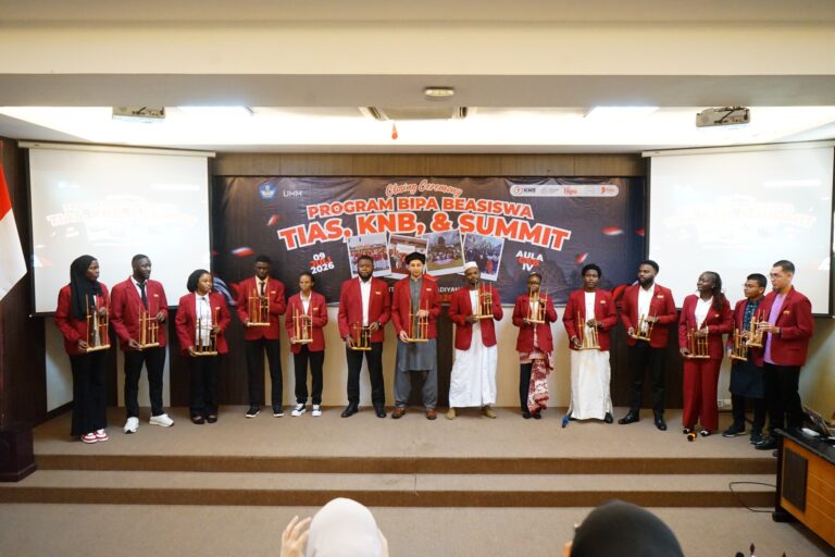 Lulus Program BIPA UMM, Puluhan Mahasiswa Asing Siap Jadi Duta Bahasa Indonesia